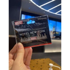 Pin Logo Disney's Hotel New York - The Art Of Marvel